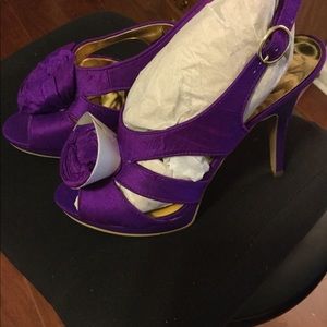 Beautiful brand new heels